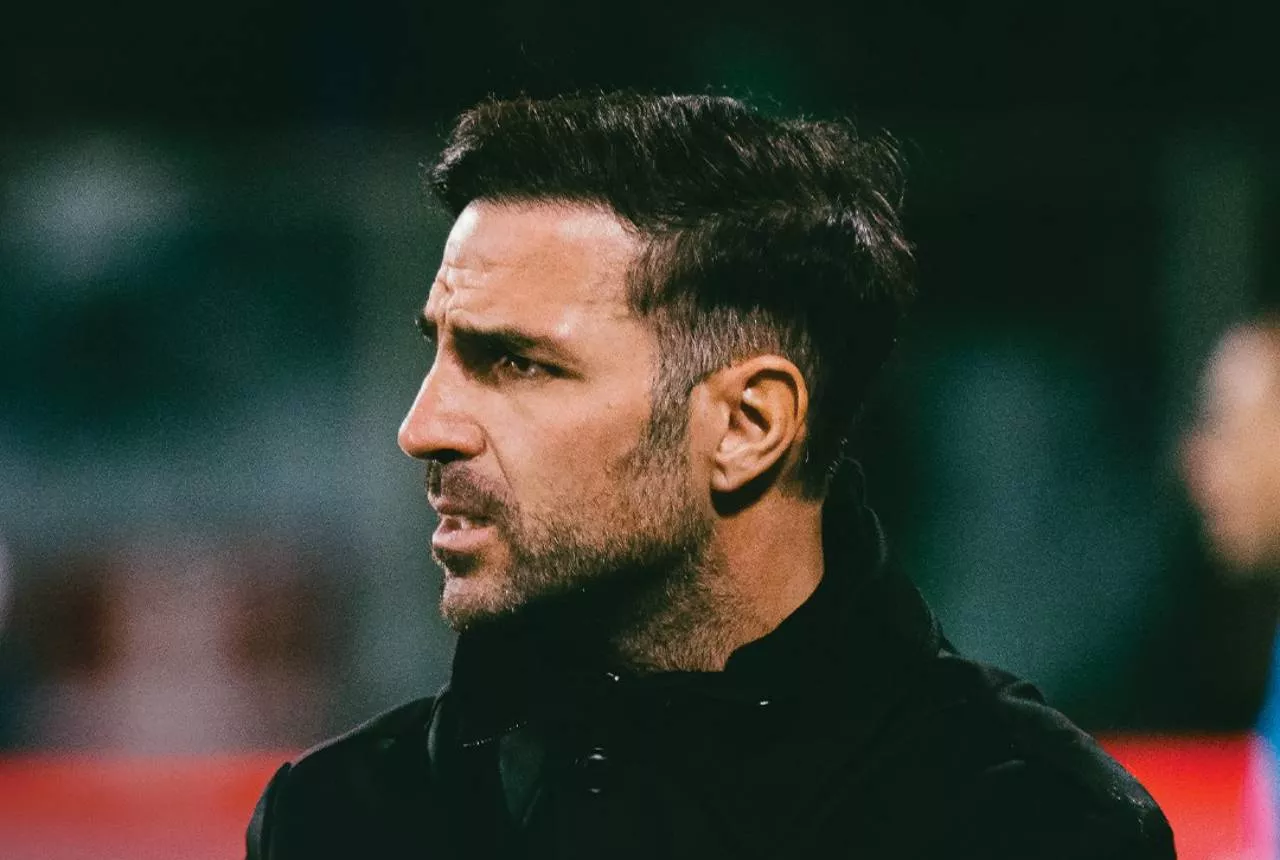 Como Tak Gentar Hadapi Raksasa Italia: Cesc Fabregas Yakin Inter Milan Bisa Ditaklukkan