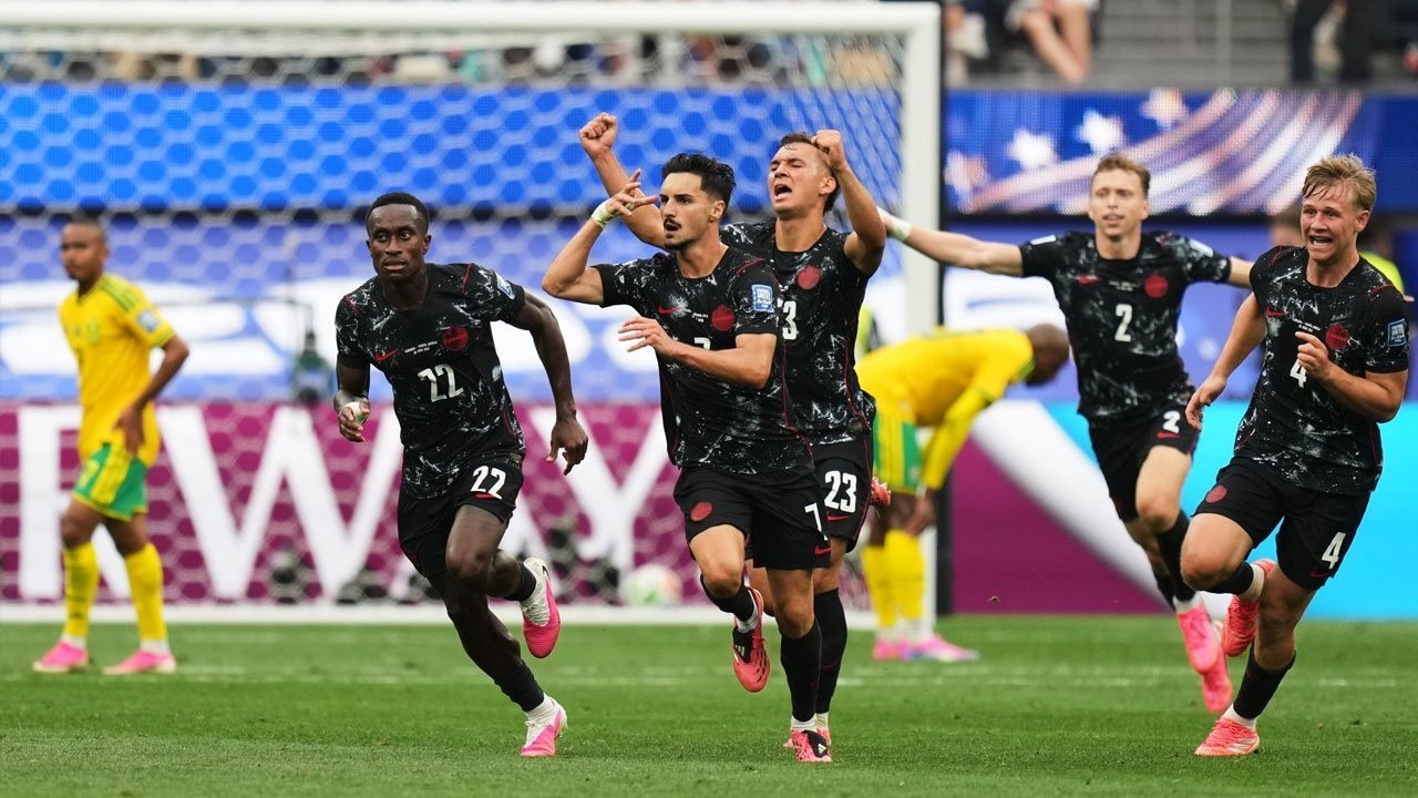 Drama Menit Akhir di SoFi Stadium: Gol Voli Spektakuler Stephen Eustaquio Antar Kanada Singkirkan Afrika Selatan